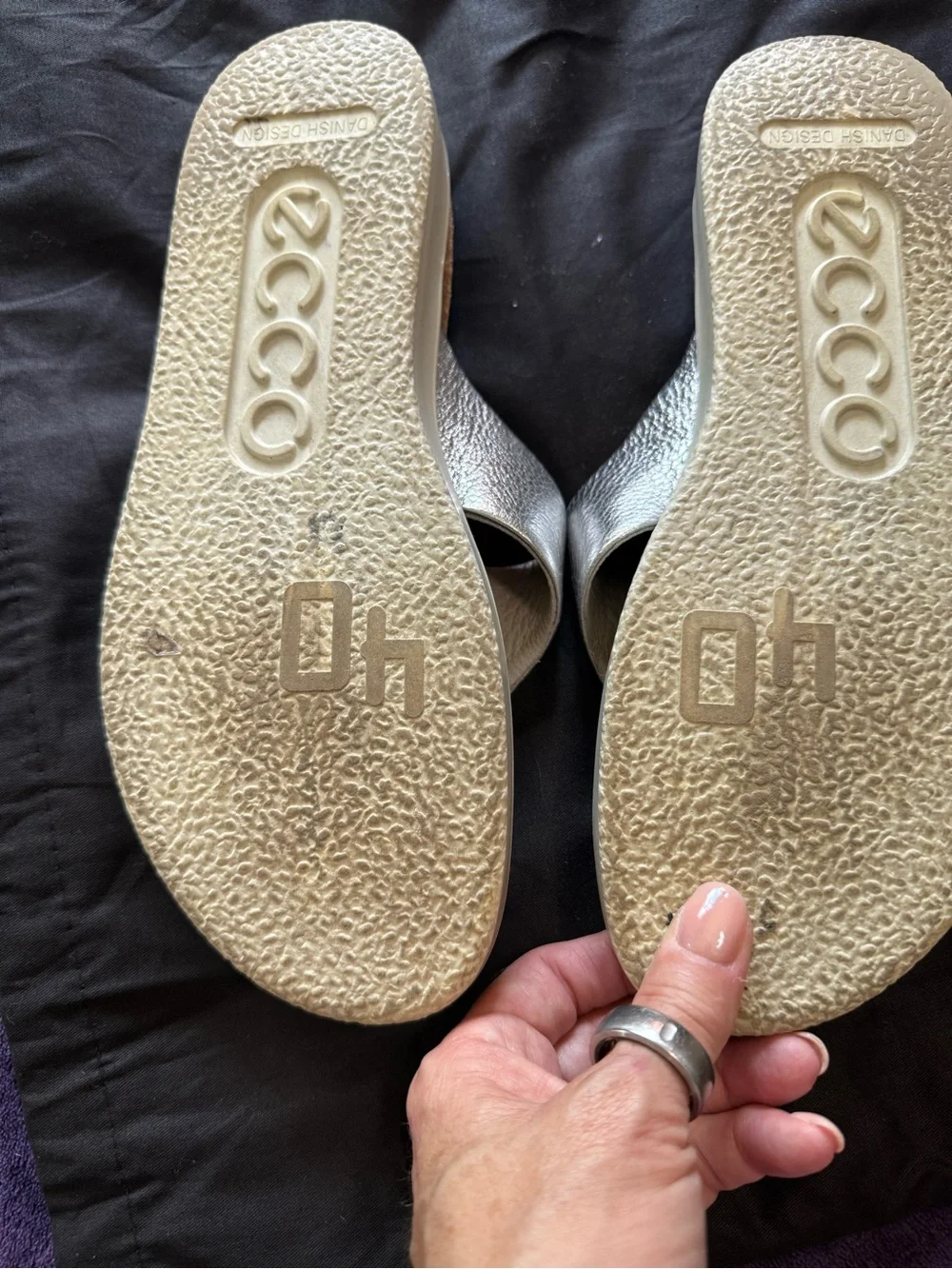Ecco Women’s Corksphere Metallic Silver Leather Thong Sandals 9